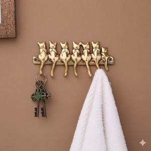 SHOBIXX - Hermoso llavero de pared de latón con forma de gato / Organizador de llaves con forma de gato / Gancho decorativo único / Colgador de llaves, regalo de decoración del hogar