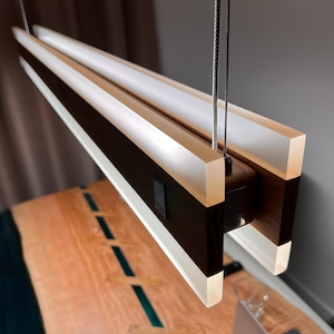 Dębowa lampa sufitowa LED, liniowa lampa wisząca z żywicy epoksydowej, drewniany żyrandol, lampa sufitowa, lampa wisząca nad wyspę kuchenną – prezent