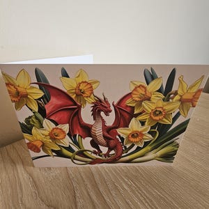 Biglietto di auguri con drago gallese e narcisi / Biglietto disegnato dall'artista / Tutte le occasioni / Biglietto di ringraziamento