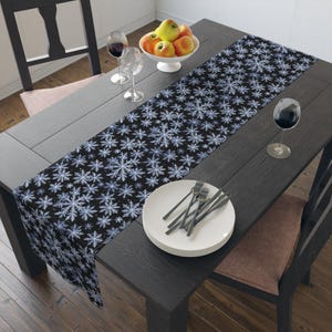 Snowflakes Let it Snow Table Runner (Cotton, Poly)