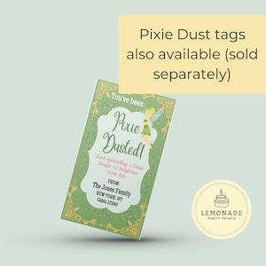 Puede incluir: Una etiqueta verde y dorada con una ilustraci&oacute;n de hada y el texto "You've been Pixie Dusted!"  Just spreading a little magic to brighten your day. From: The Jones Family, New York, NY, Cabin 12345. Un c&iacute;rculo blanco con un icono de pastel rosa y el texto "LEMONADE PARTY PRINTS".