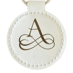 Llavero / Llavero redondo de cuero grabado con letras personalizadas