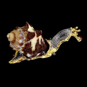 Unusual silver brooch pendant in the shape of a snail &quot;Unhurriedness&quot;