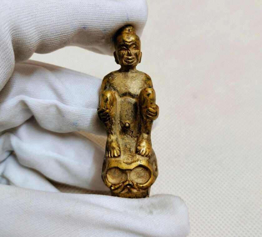 強運】タイのお守り、クマントーン THAI KUMANTHONG