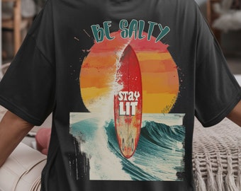 Camiseta cristiana playera "Sé salado, mantente iluminado": gráfico de tabla de surf