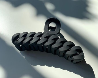 Hair Claw Clip The Chain in Black with Velvet Travel Bag Pince Crocodile Clip Gen Z Aesthetic Girls Women Cute 90s Y2K Long Hair Accessories