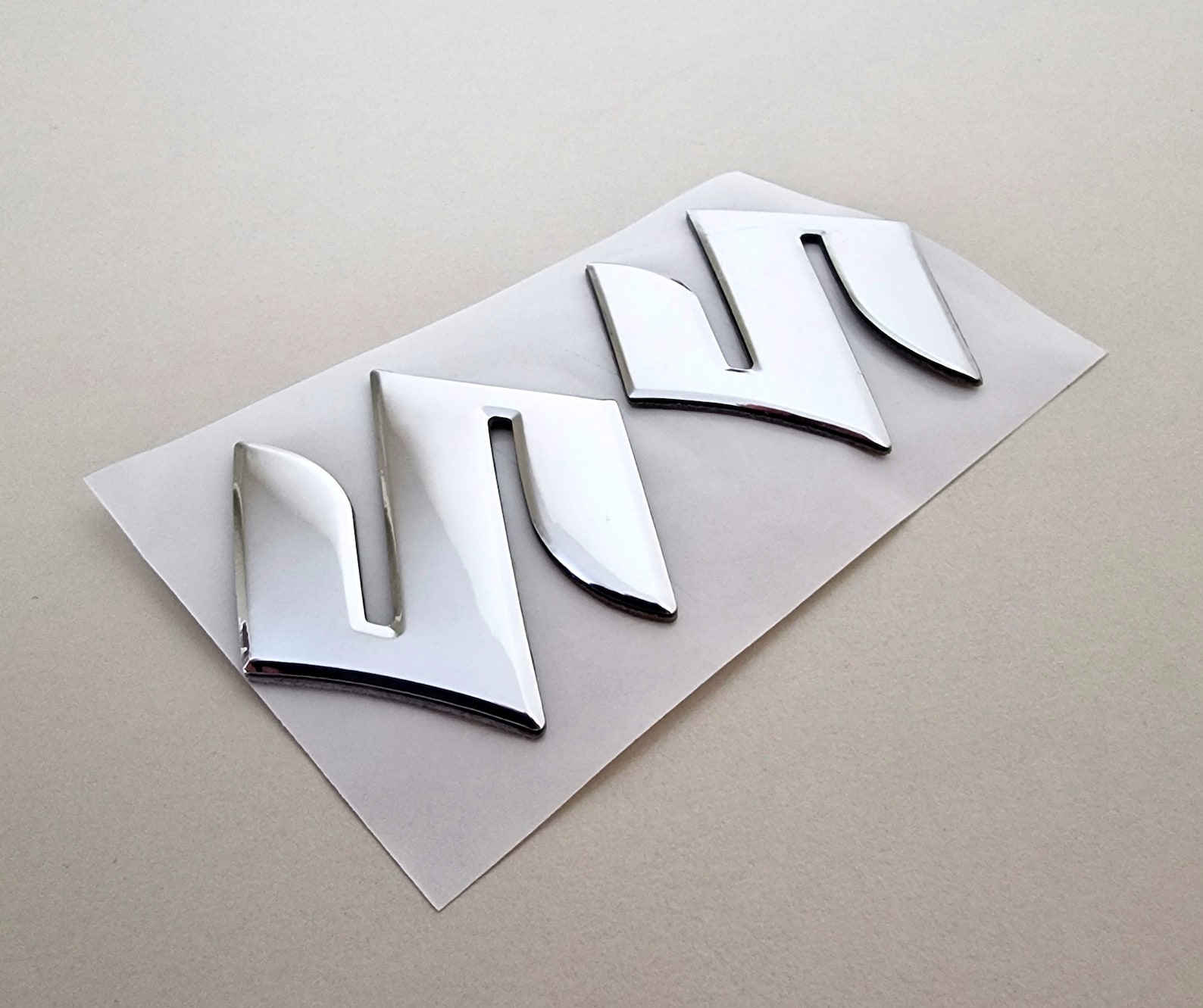 Suzuki Silver Chrome 3D Badge Logo Stickers Graphics Decals Tank Emblem