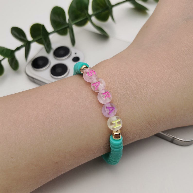 Nombre personalizado pulsera con cuentas personalizadas, pulsera con cuentas con letra, pulsera con nombre de cuentas, pulsera de mamá y yo, nombre personalizado con cuentas, regalo para mamá imagen 1