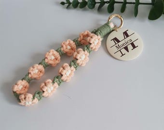 Personalized Macrame Keychain,Macrame Wristlet,Macrame keying,Spring Flower Keyring,Macrame Boho Keychain,Mothers Day Gifts,Gift for Mom
