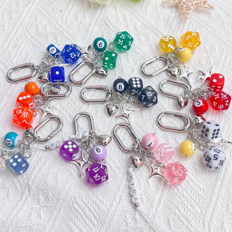 🎁 Personalized 8 Ball Keychain,Cute Keychain,Aesthetic Keychain,Bag Charm Keychain,Keychains for Purses Bag Keychains ,Y2K Keychain Gifts.