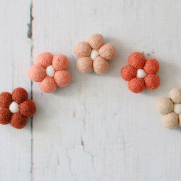 Boho Felt Daisy Set, Felt Flower, Boho Colors, Felt Ball Daisy, Boho Flowers, Peach Flowers, Rust Flowers, Daisy Tier Tray Decoration