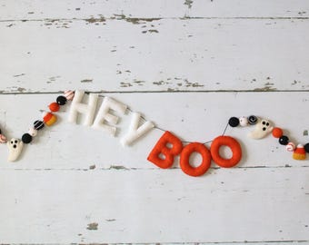 Halloween Garland, Halloween Banner, Ghost Banner, Ghost Garland, Felt Ghost, Halloween Felt Balls, Boo Garland, Spooky Mantle , Hey Boo