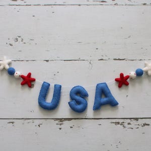 Patriotic Garland, USA Banner, Summer Banner, 4th of July Garland, Felt Star, Red Blue White Felt Balls, USA Garland, Patriotic Mantle Decor