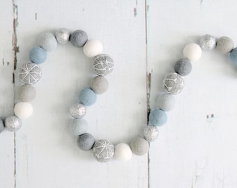 Snowflake Felt Holiday Garland, Snowflake Garland, Snowflake Decor, Felt Snowflake, Winter Garland, Tie Tray Decor, Blue and Silver Garland