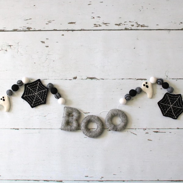 Halloween Garland, Halloween Banner, Ghost Banner, Ghost Garland, Felt Ghost, Halloween Felt Balls, Boo Garland, Spooky Mantle Decor