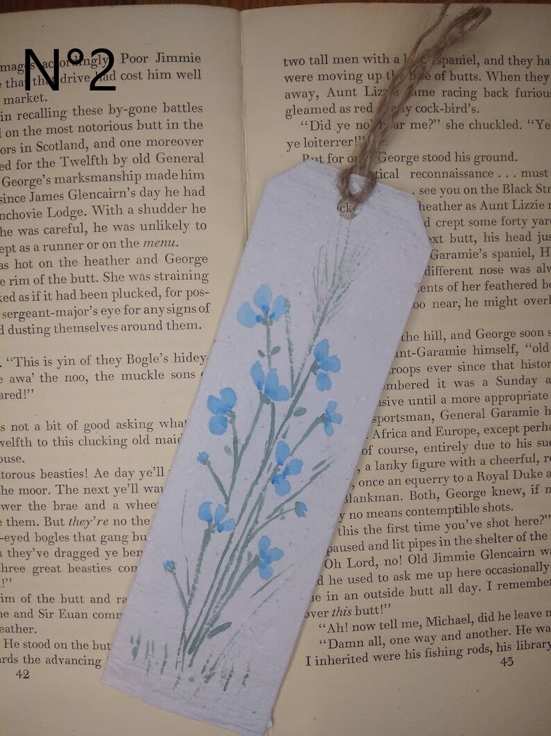 Handmade bookmark, recycled paper, handpainted with watercolours N°2