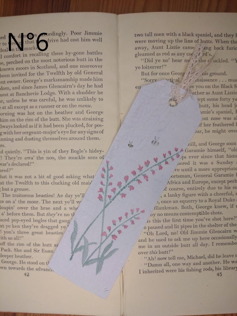 Handmade bookmark, recycled paper, handpainted with watercolours N°6
