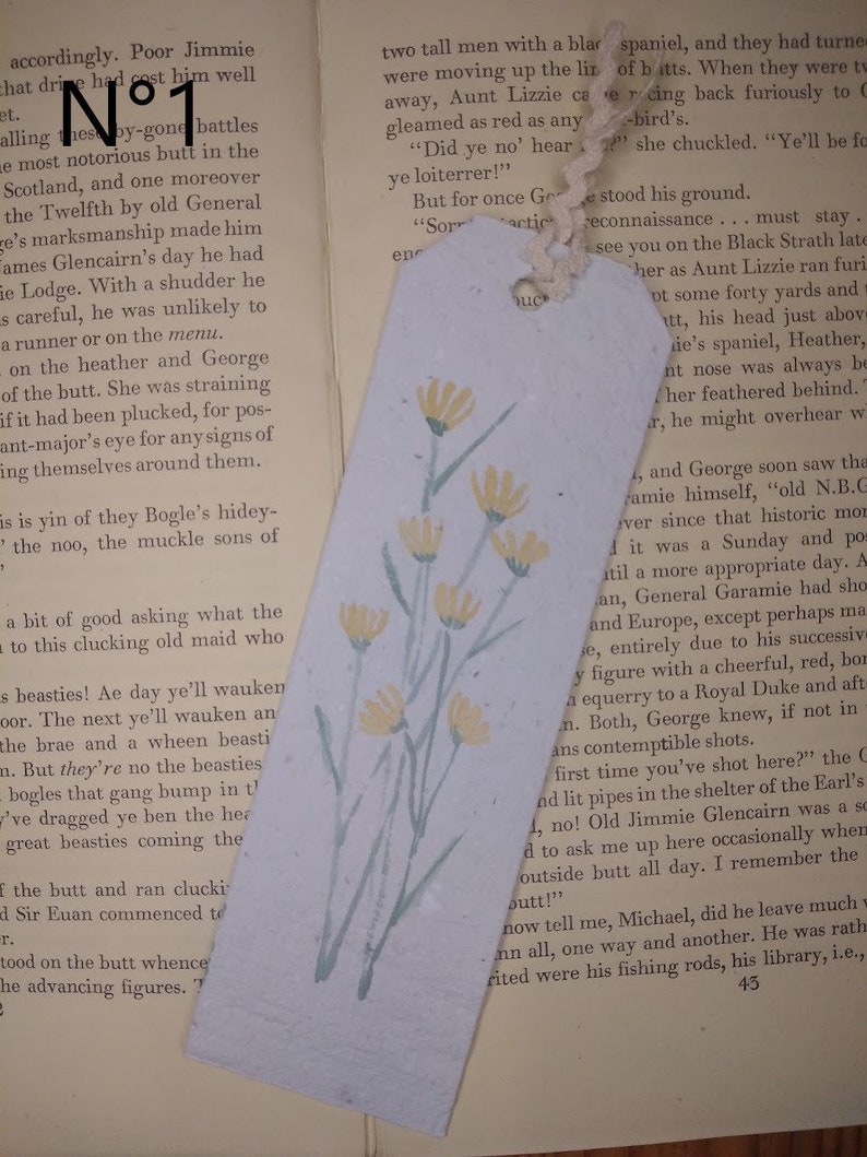 Handmade bookmark, recycled paper, handpainted with watercolours N°1