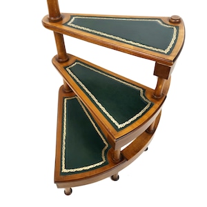 アンティーク英国図書館階段：グリーンレザー本棚用はしご