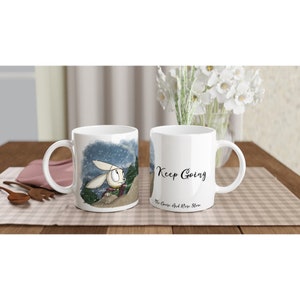 Keep Going 11oz Ceramic Scuttlefluff Mug, inspirujący cytat, motywujący cytat, prezent w postaci zająca, prezent w postaci zwierzęcia z kreskówki, dla wspinaczy górskich