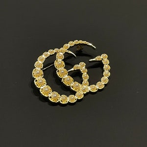Superbe broche vintage Gucci en or avec perles Broche vintage
