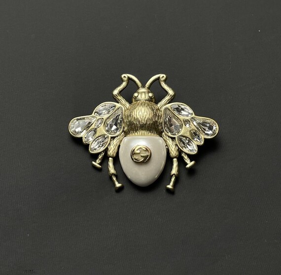関税送料込】GUCCI Metal GG Brooch with Crystals ブローチ