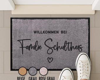 Paillasson personnalisé « Bienvenue » avec nom de famille et cœur | Paillasson familial | Gris et beige | Cadeau idéal pour une pendaison de crémaillère, un mariage ou un déménagement