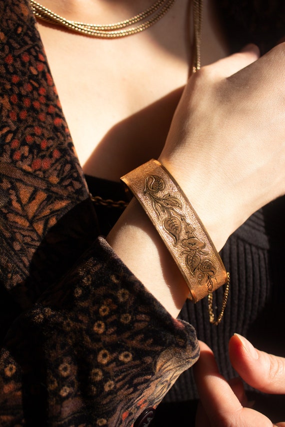 Antique Enameled Bangle Bracelet｜ Rose Gold Toned 