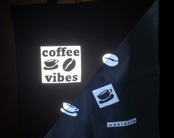 Beutel Tasche Tote Bag Umhängetasche Shopping Bag mit reflektierenden Kaffee Motiven Kaffeebohnen aus Baumwolle (Bio) Schwarz