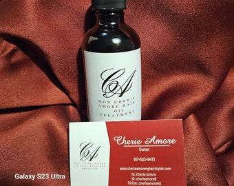 El tratamiento con aceite capilar natural Mon Cherie Amore contiene 8 aceites esenciales naturales + queratina y conservantes naturales. 100% vegano