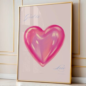 Art mural coeur rose, Dieu est amour, décoration minimaliste simple et moderne de citation chrétienne, affiche de vers de la Bible pour adolescente à la mode, cadeau de baptême, chambre de bébé