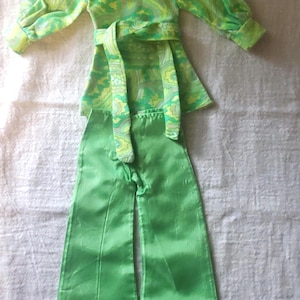 Doll outfit