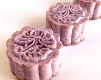 Taro Mooncakes (4/8/12 pack)