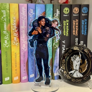 acrylic figures - Xaden Riorson  and Violet Sorrengail  -  Fourth wing