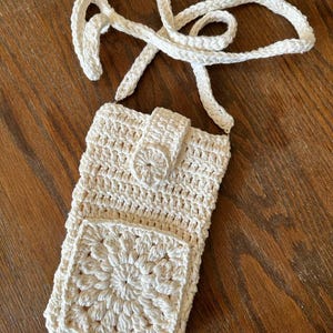Monedero para teléfono de crochet color crema, cartera para teléfono de crochet, monedero pequeño de crochet