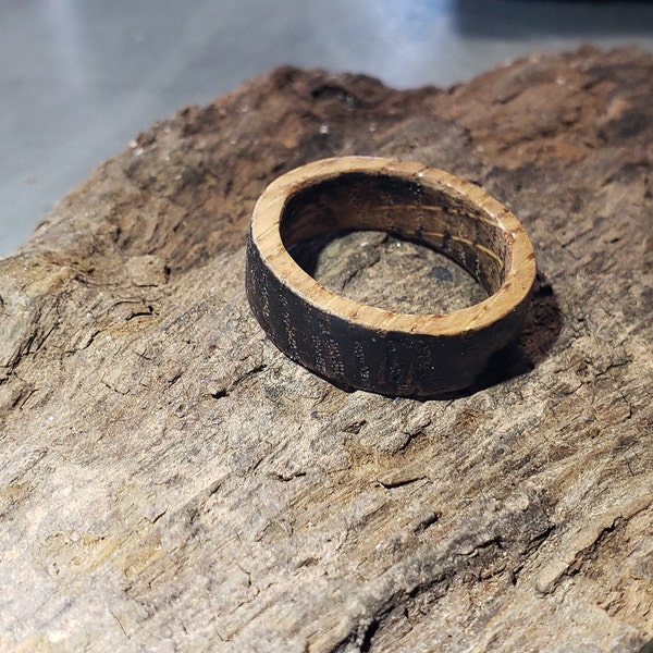 Bague en bois de chêne brulé- Alliance - Bague en bois - Cadeau de 5e anniversaire - Bague pour homme - Cadeau petit ami - Pour elle