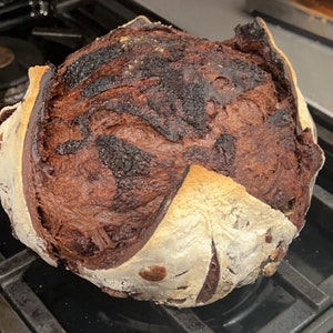 Domowy chleb czekoladowy na zakwasie