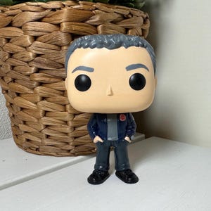 Giacca del tenente pompiere Kelly Severide Squad 3 ispirata a Chicago Fire - One Chicago - Vinyl Pop / Figurina