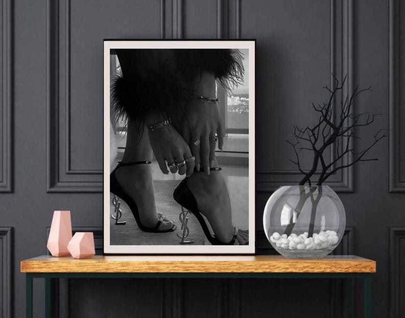 YSL Heels Modetryck, Lyxig Poster, Vogue Väggkonst (Digital Nedladdning) bild 1