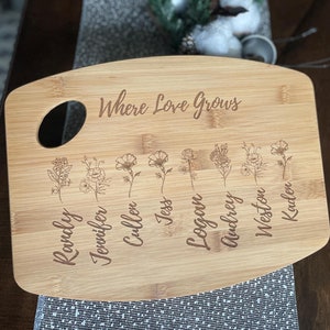 Personalized Family Cutting Board | Custom Engraved Board | Kitchen Gift | Gift for Grandma | Gift for Mom | Gift for Grandparents