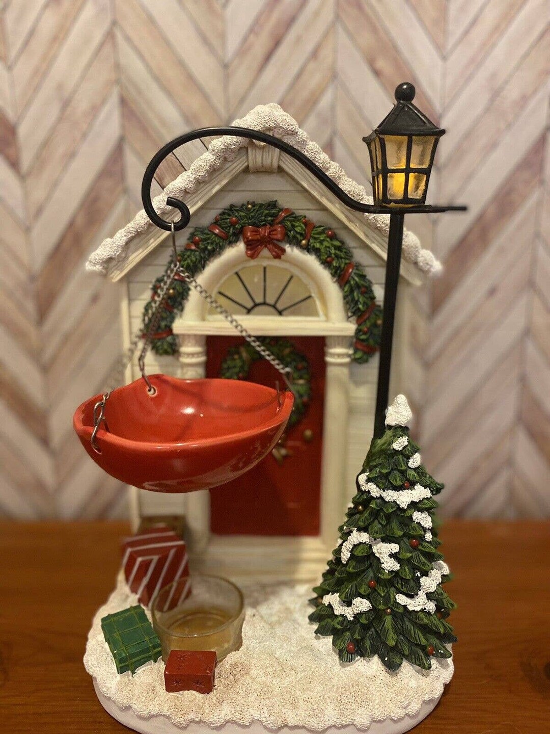 Yankee Candle Christmas Tree Front Door Wreath LED Light Lamppost