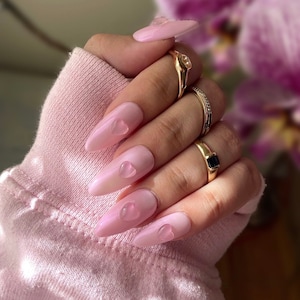 Light Pink Pearlescent Love Heart Press On Nails/Shimmer Fancy Nails/Princess Nails/Elegant Nails/Wedding Nails/Simple Press On Nails