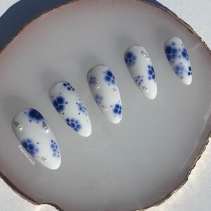 Coquette Pearl Blue and White Flower Press On Nails/Summer Spring Nails/Reusable Nails/Wedding Nails/Elegant Nails/Vacation Nails