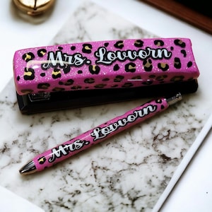Personalized Teacher Stapler – Custom Desk Name Stapler, Teacher Gift, End of Year Gift, Cute Office Supplies, Teacher Appreciation Gift
