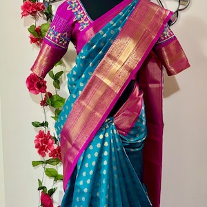 Kanchipuram weicher Seide Saree in seltenen Farben mit wunderschön handgefertigter bestickter Bluse mit fertiger Arbeitsbluse für 32 bis 46
