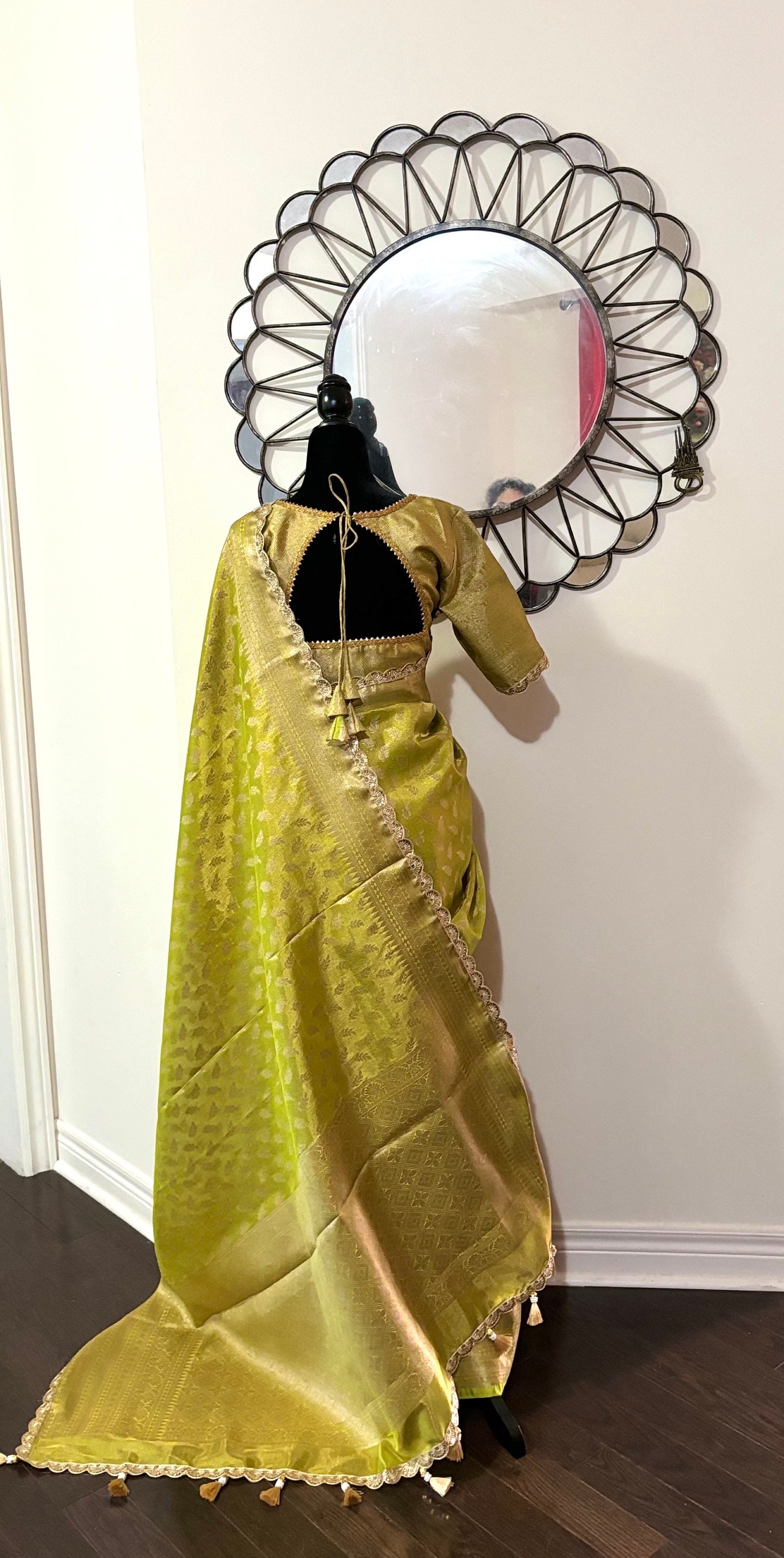Grey Crepe Silk Ready-To-Wear Cocktail Saree | 3D Floral Top With Belt main image 1
