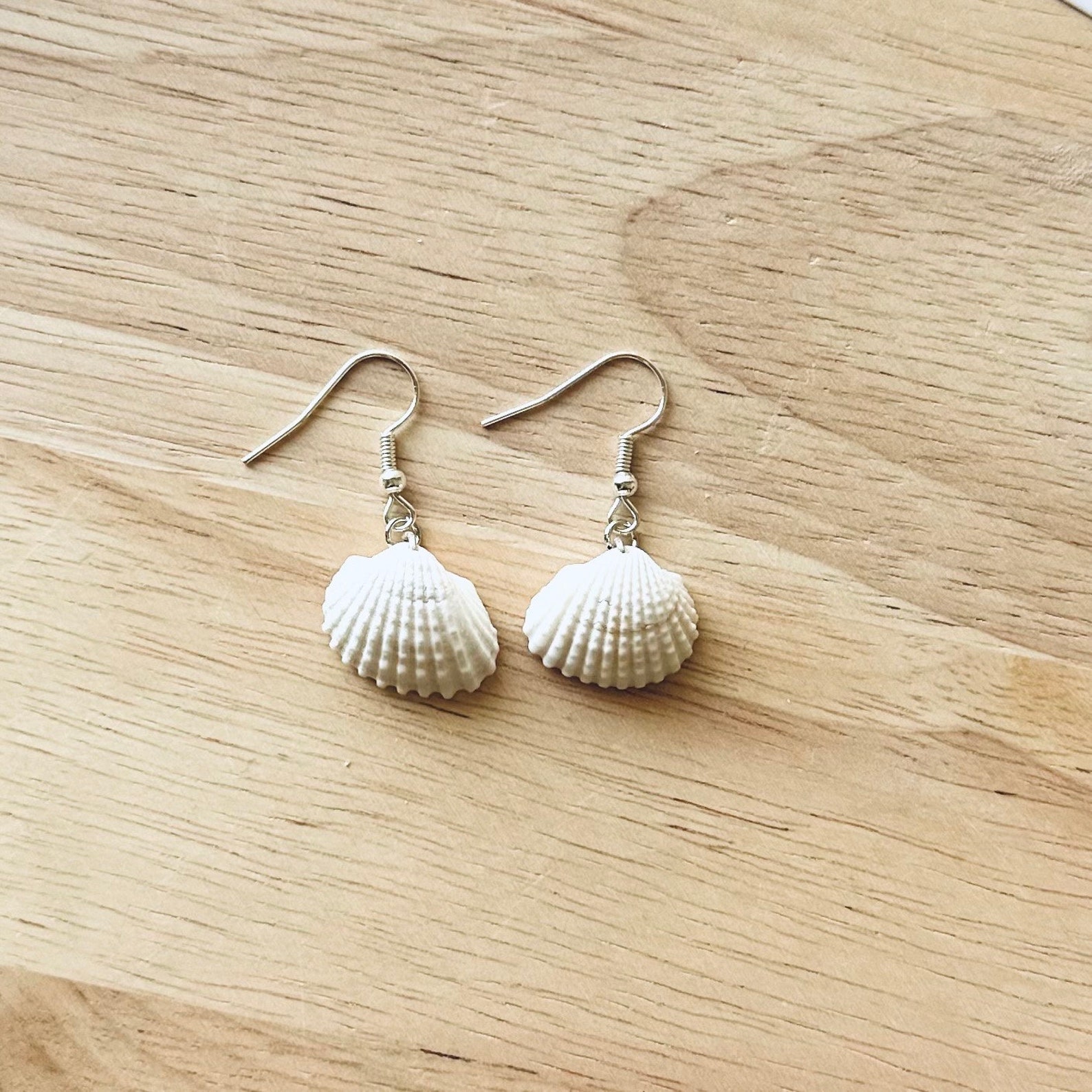 Real Shell Earing Natural Seashell Earrings 1x Pair Simplistic Shell Beach Earrings - Etsy