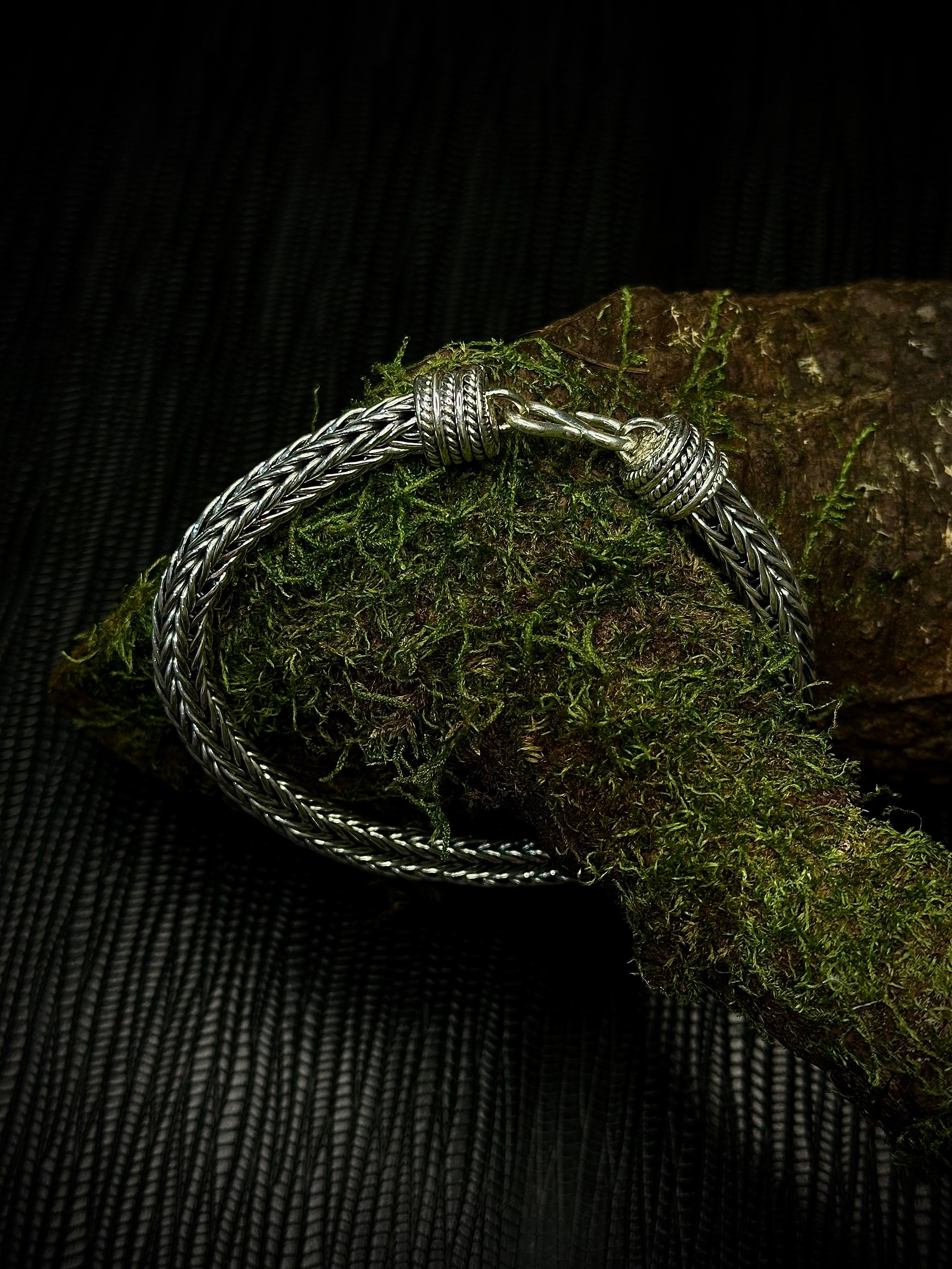 YOSTER ブレスレット Vertebrae Bracelet SILVER VERTEBRAE BRACELET – Austin James Smith