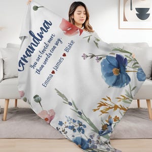 Personalisierte Oma Sherpa Fleece-Decke, Muttertagsgeschenk der Enkelkinder, Kuscheliger Überwurf, individuelle Decke mit Namen Geschenk für Mama