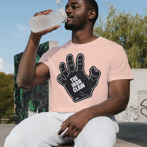A24 The Iron Claw Tee Zac Effron Jeremy Allen White Harris Dickinson Wrestling Glove